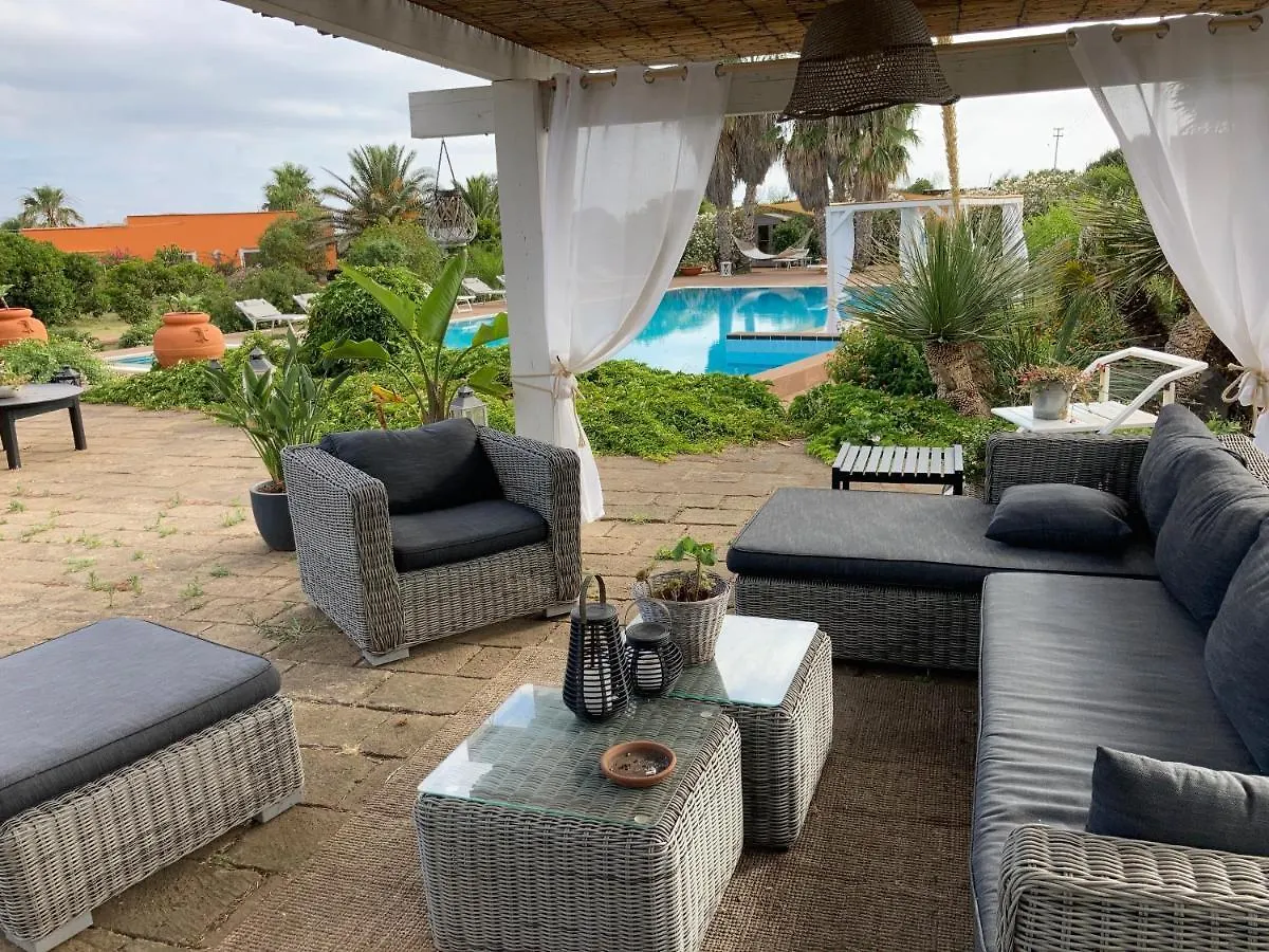 Le Lanterne Resort Παντελλερία Ξενοδοχείο με διαμερίσματα
