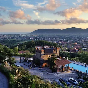 ** Parco vacanze Ippotur Medieval Italia