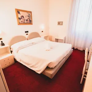 **** Hotel Grand Milano Italia